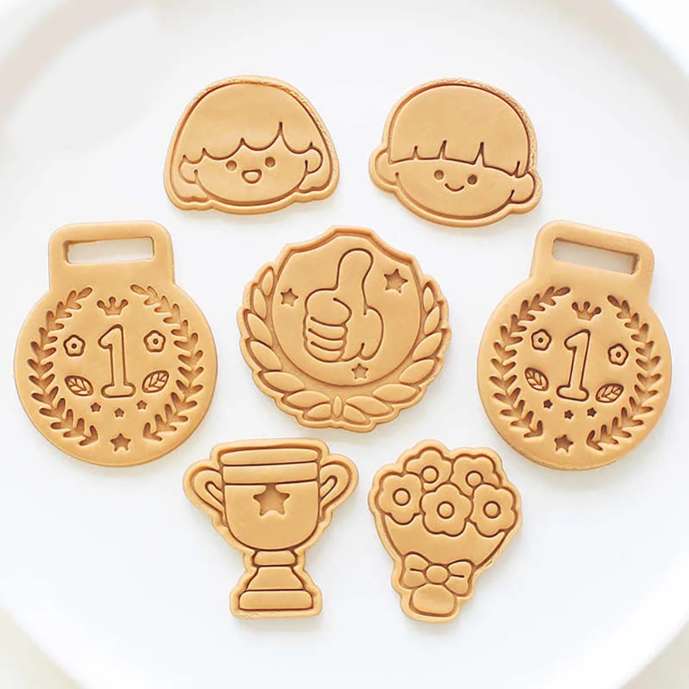 Medals Trophies Cookie Cutters - Kitchen Baking Utensil 评论和价格